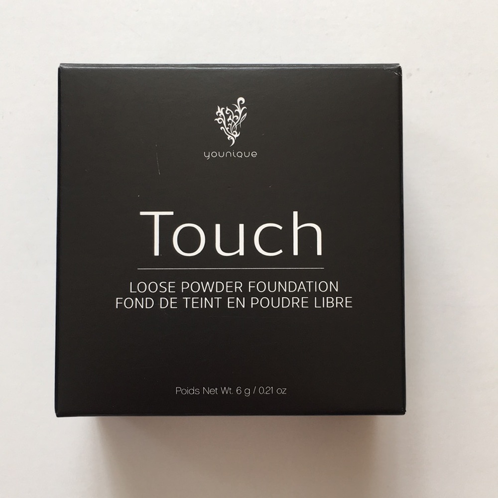 Younique Touch Loose Powder Foundation - Satin